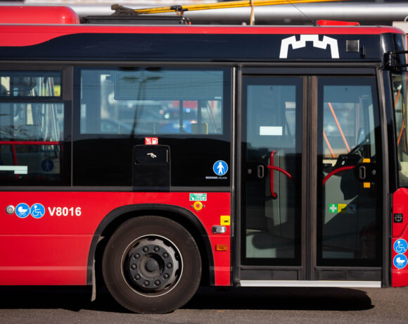 Автобусы и троллейбусы в столице будут курсировать чаще