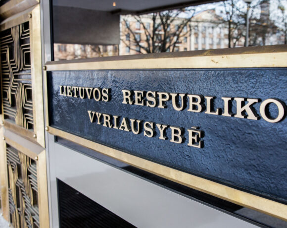 Правительство Литвы приняло решение смягчить условия карантина