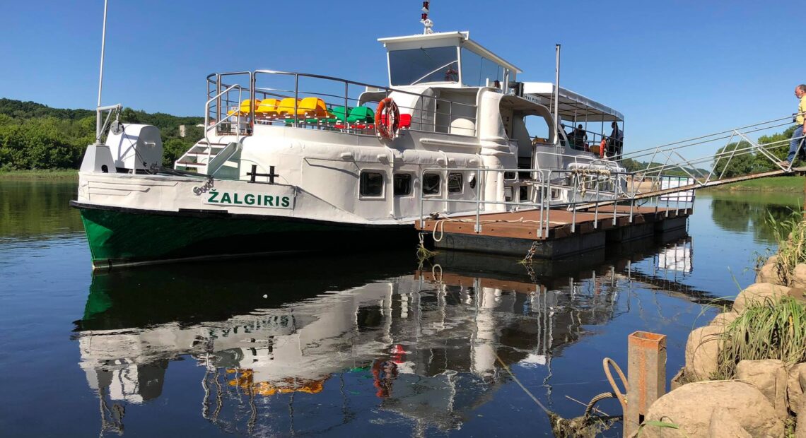 По реке Нямунас начинает курсировать развлекательное судно Žalgiris