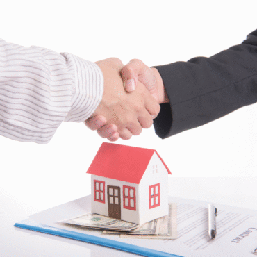 Снижение с 1 мая расходов на покупку жилья, роль и проблемы СМИ на языках нацменьшинств, рейтинг вузов Литвы и другие новости