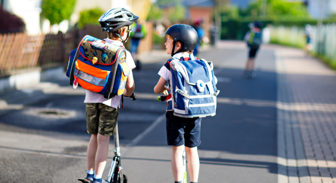 Дети на самокатах и велосипедах. Что делать в случае травмы?