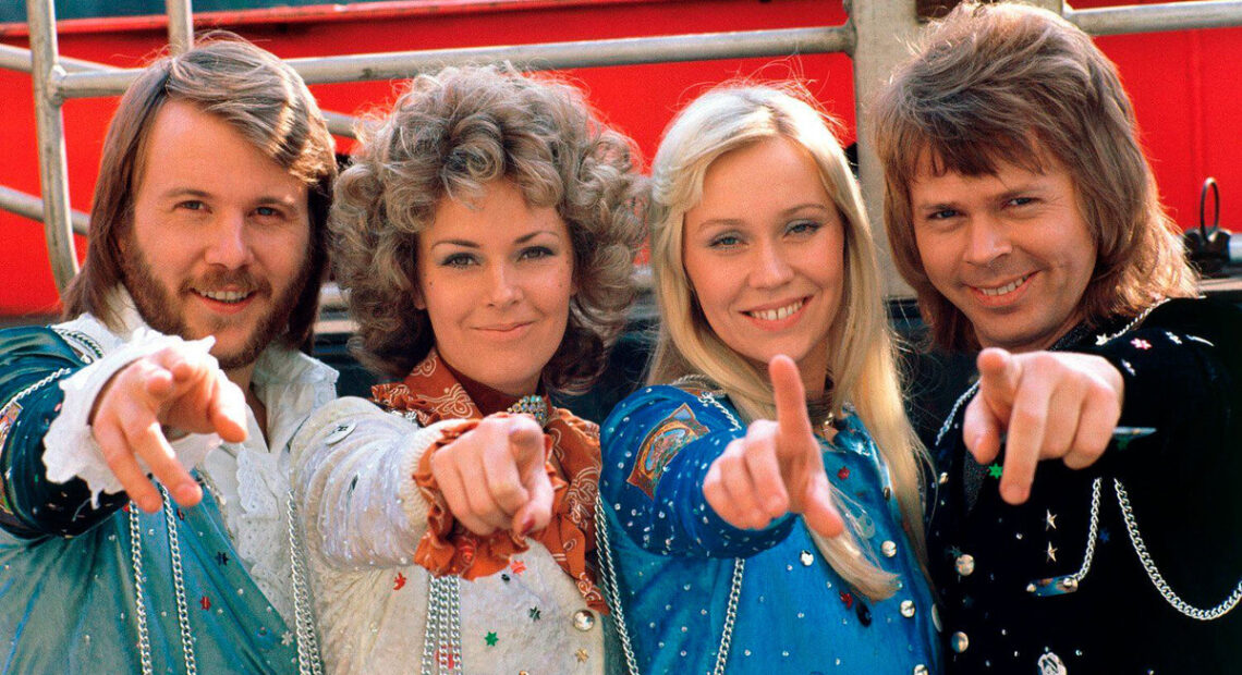 Участники ABBA получили государственную награду Швеции