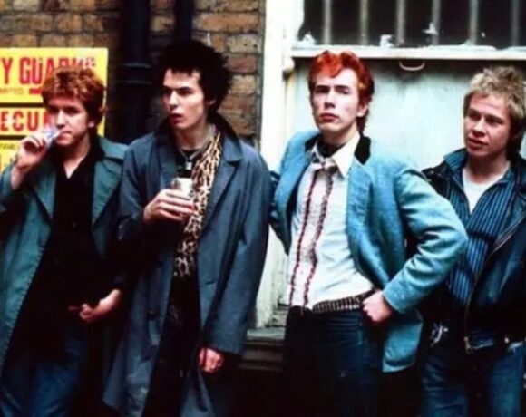 Sex Pistols выпустят сборник хитов накануне премьеры сериала о себе