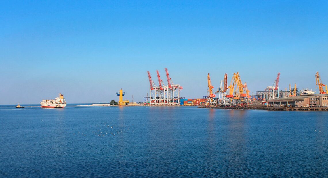 Главы МИД Украины и Литвы обсудили вопрос разблокировки Одесского порта