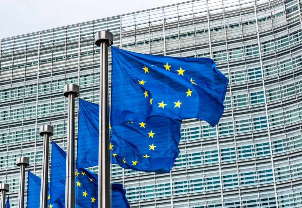 Еврокомиссия будет рекомендовать статус кандидата на вступление в ЕС для Украины