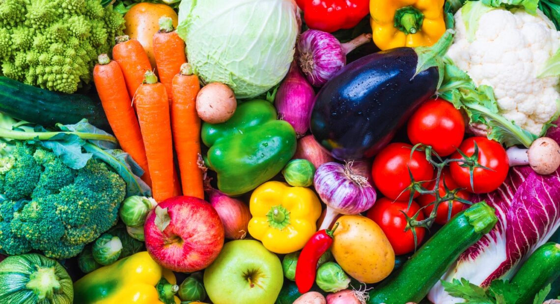 Мыть или не мыть? Как правильно обрабатывать овощи и фрукты перед едой?