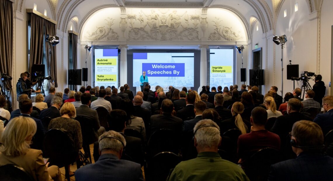 В Вильнюсе проходит конференция по восстановлению Украины