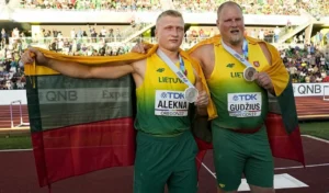 Вертикальная ферма, победа литовских легкоатлетов, затмение и другие новости