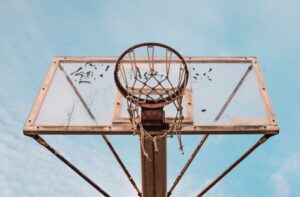 Золото Чемпионата Европы по баскетболу, новые детские площадки в Клайпеде, исследования о техосмотре и другие новости