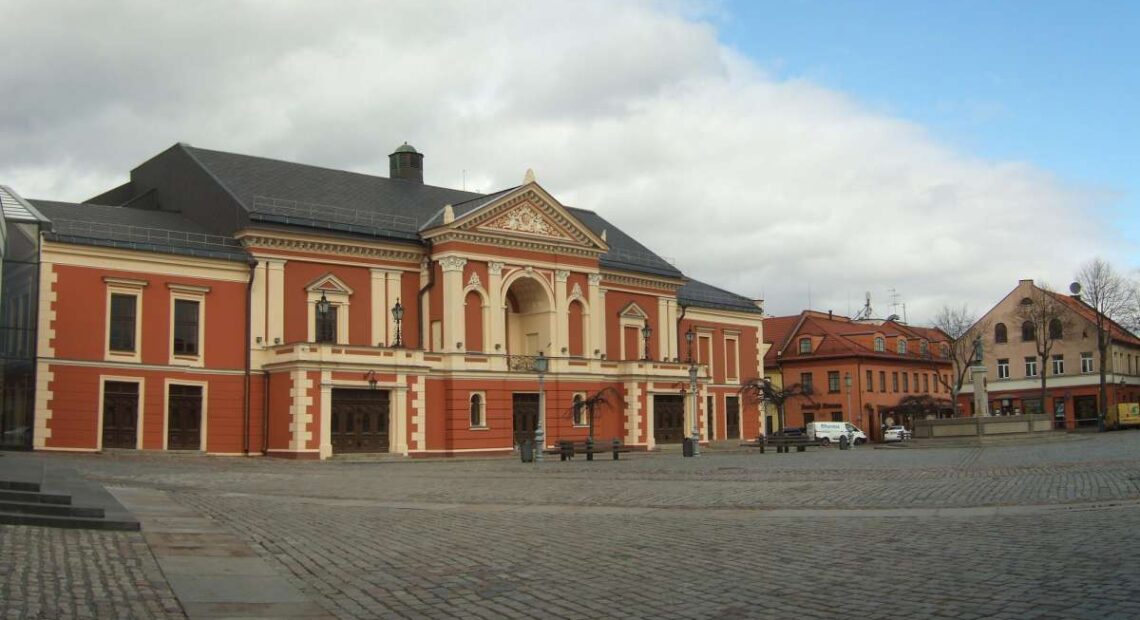 Дети из Украины смогут бесплатно заниматься в Клайпедском драматическом театре
