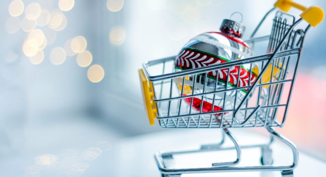 Как будут работать магазины в праздничные дни - Сочельник, Рождество и Новый год