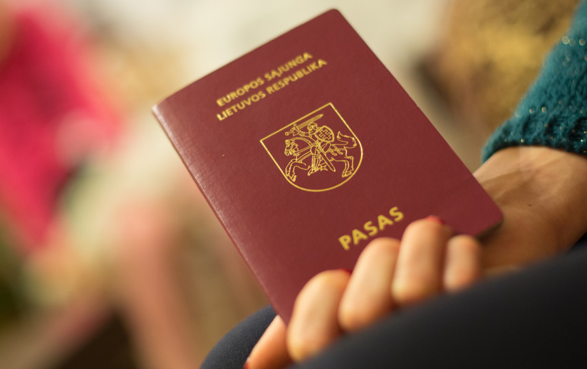 Департамент миграции: упрощается процедура получения второго документа гражданами Литвы