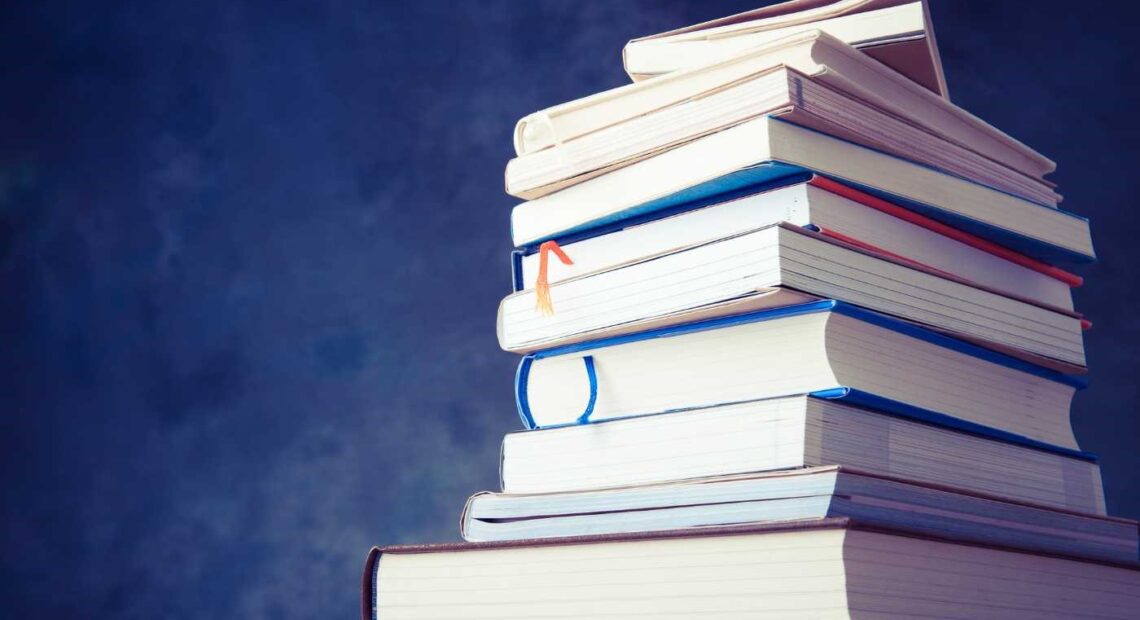 Три книги в Международный день образования