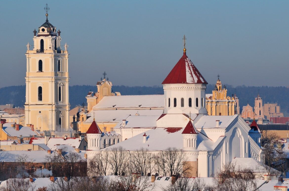 Вильнюс получил статус «Города-спасителя» украинцев