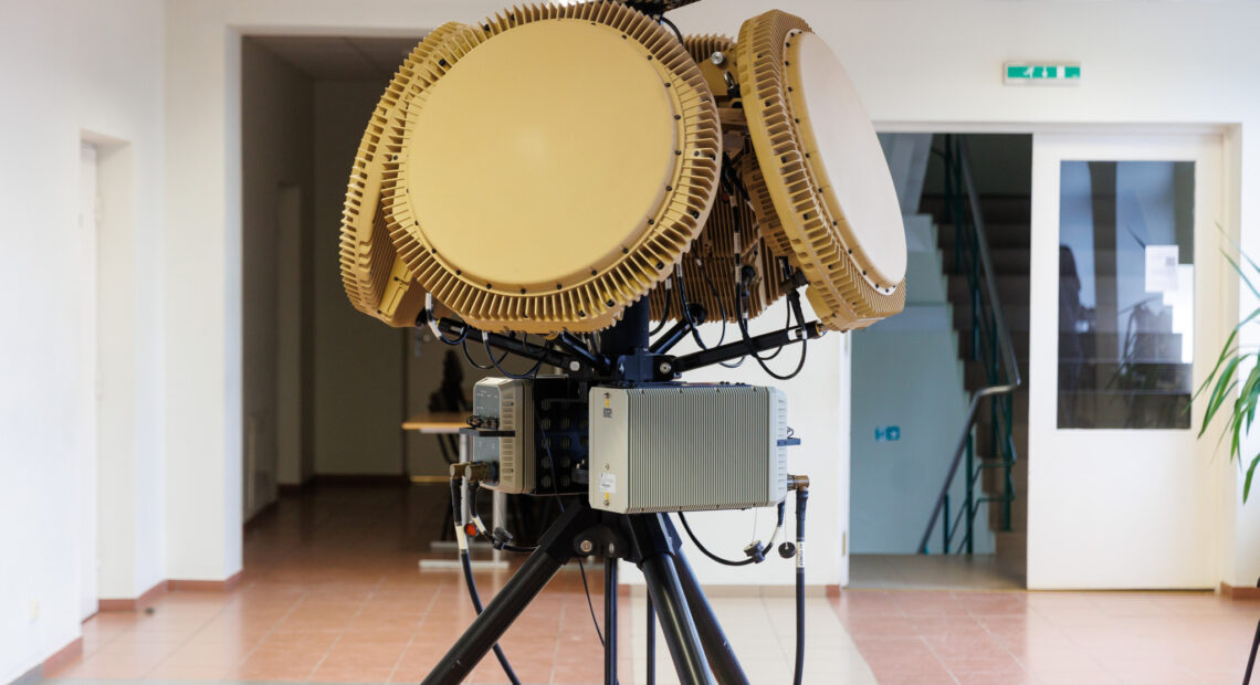 В Украину уже доставлено девять радиолокационных приборов для наблюдения за воздушным пространством