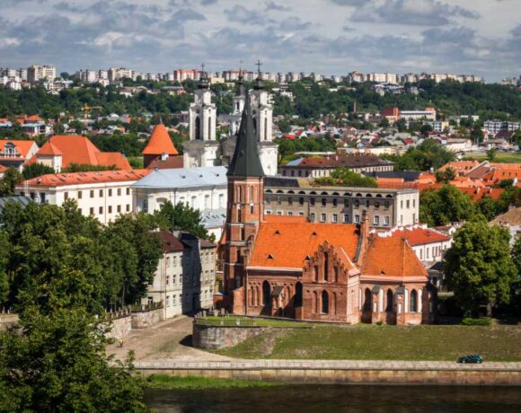 Афиша. Фестиваль бега Vilnius 700 pusmaratonis, 615-й день рождения Каунаса и «Сахарный фестиваль»