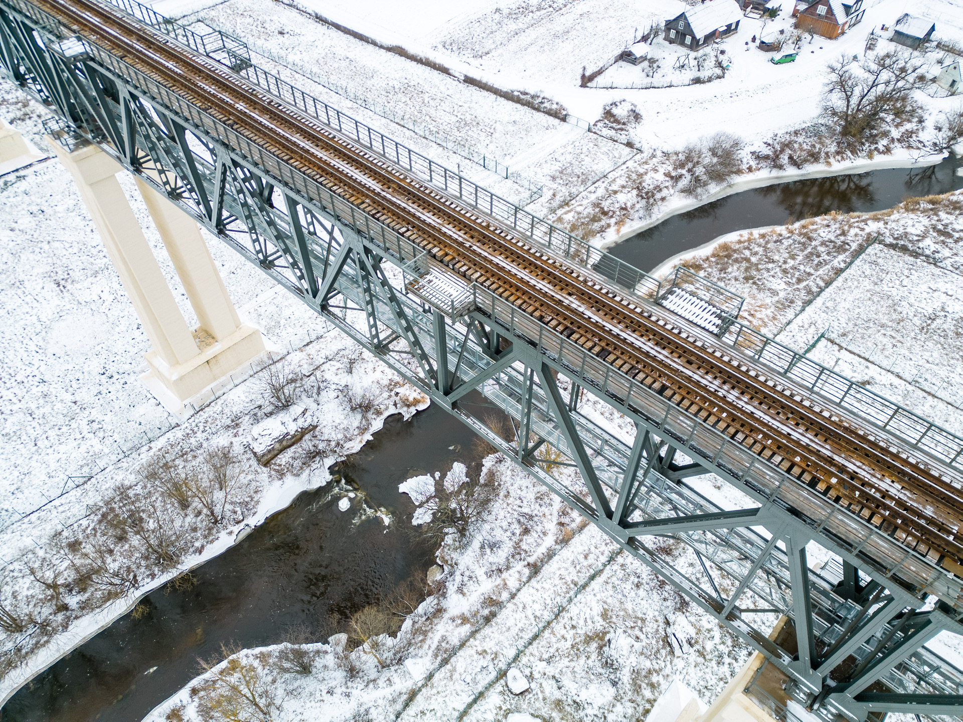 Лучшее место для жизни, завершение реконструкции самого большого моста в Литве, цвета столичной телебашни и другие новости