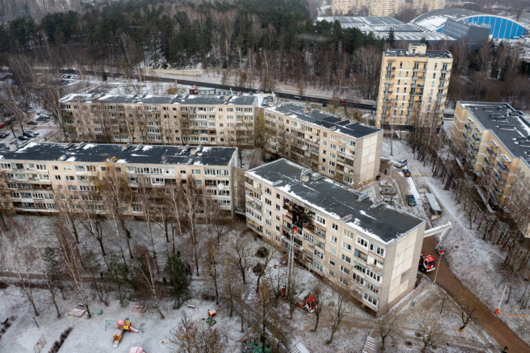 Проводится сбор помощи для жителей многоэтажного дома в Виршулишкес