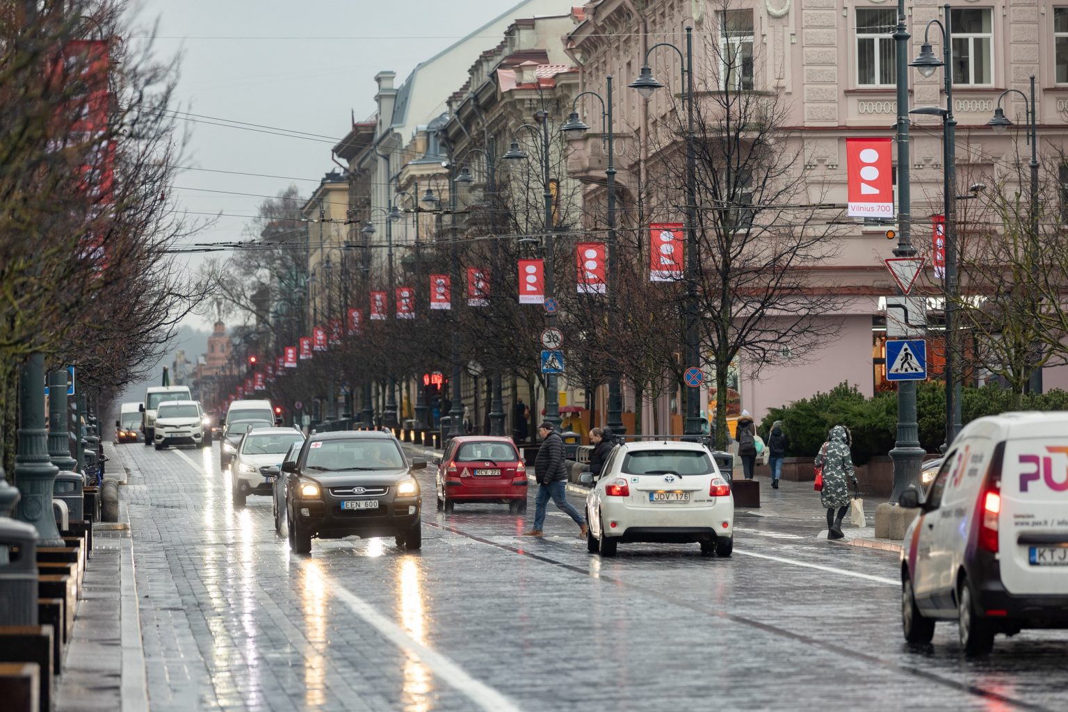 Предупреждение компании Grinda об «эффекте росы», тариф на регистрацию автомобилей, демонтаж гаражей в столичном районе Шнипишкес и другие новости