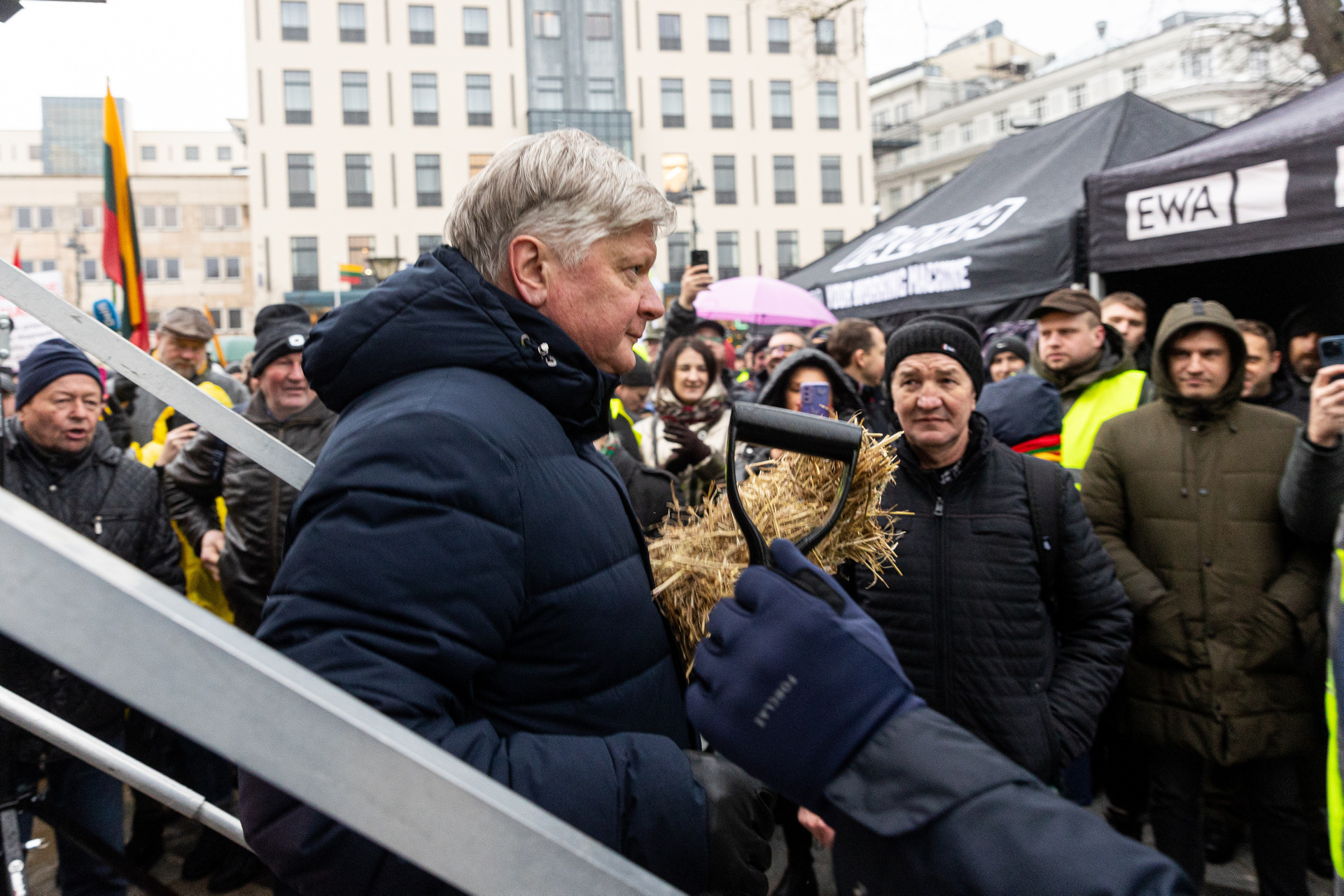 Протесты фермеров, бюджет столицы в размере 1,4 млрд евро, церемония поднятия флага в честь 701-летия Вильнюса и другие новости