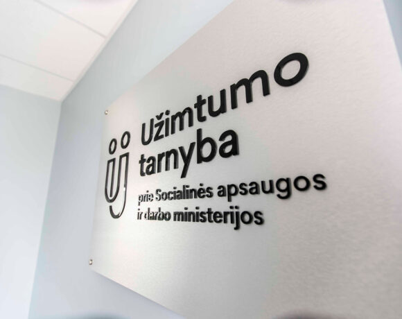 Uzimtumo tarnyba