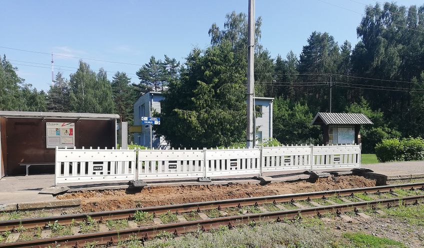 На вокзале Висагинаса началась частичная реконструкция перрона