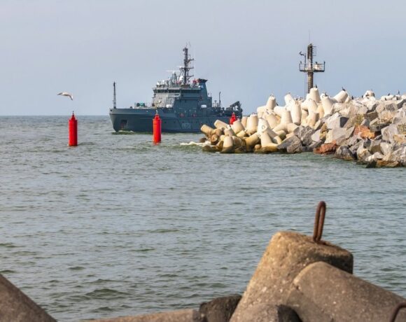 Международные учения в Балтийском море, две формы помощи школьникам, «Элегантный вечер» в столице и другие новости