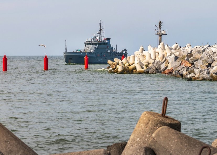 Международные учения в Балтийском море, две формы помощи школьникам, «Элегантный вечер» в столице и другие новости