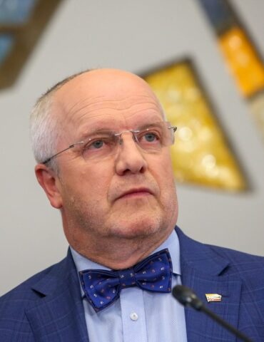 Мнение председателя Сейма Юозаса Олекаса о диалоге с Минском, экзаменационная сессия у 11-классников, одна из самых одиноких стран Европы и другие новости