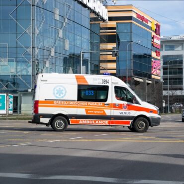 Нарушение работы службы перевозки пациентов, поиск замены белорусским удобрениям, «Городок безопасного лета» в парке Вингис и другие новости