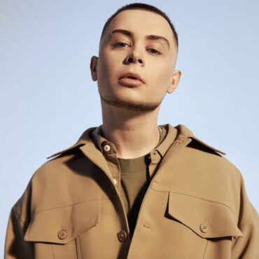 LYRIQ — «Обними»