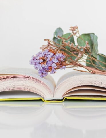Ольга Велавичюте советует 3 книги для весеннего чтения