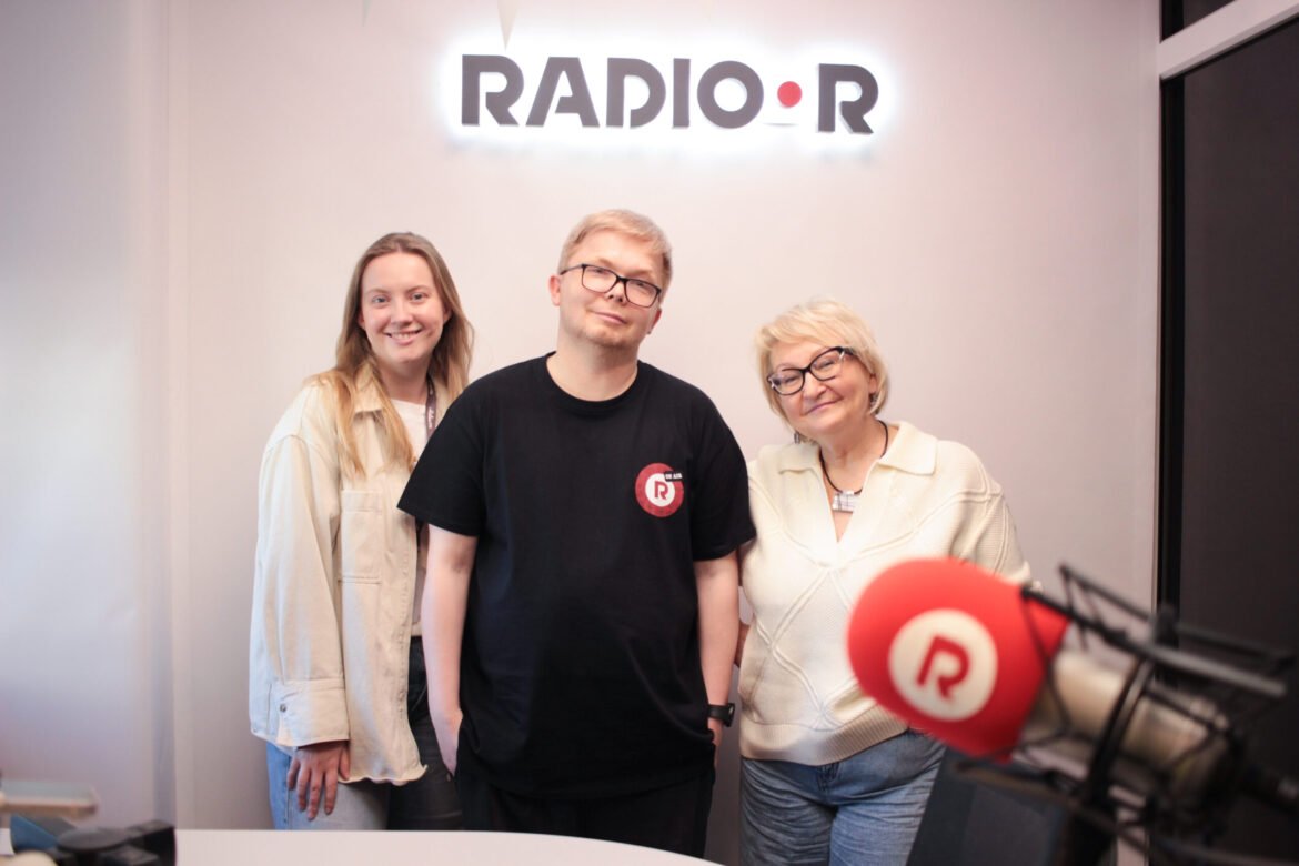 В студии RADIO•R - Людмила Скобелева: про детские MG-лагеря, подростков, «Академию личности», пендель и крылья с любовью