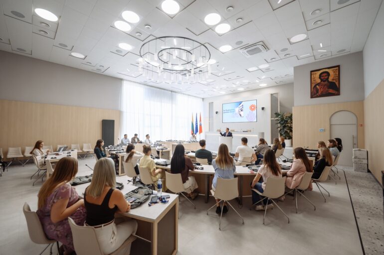 В честь дня молодёжи - возможность стать членом совета Вильнюсского района