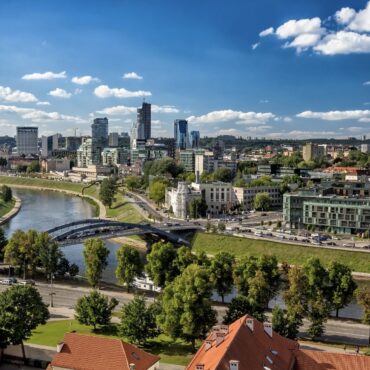 Жители Жверинаса, Жирмунай и Старого города столицы больше всего довольны своими районами