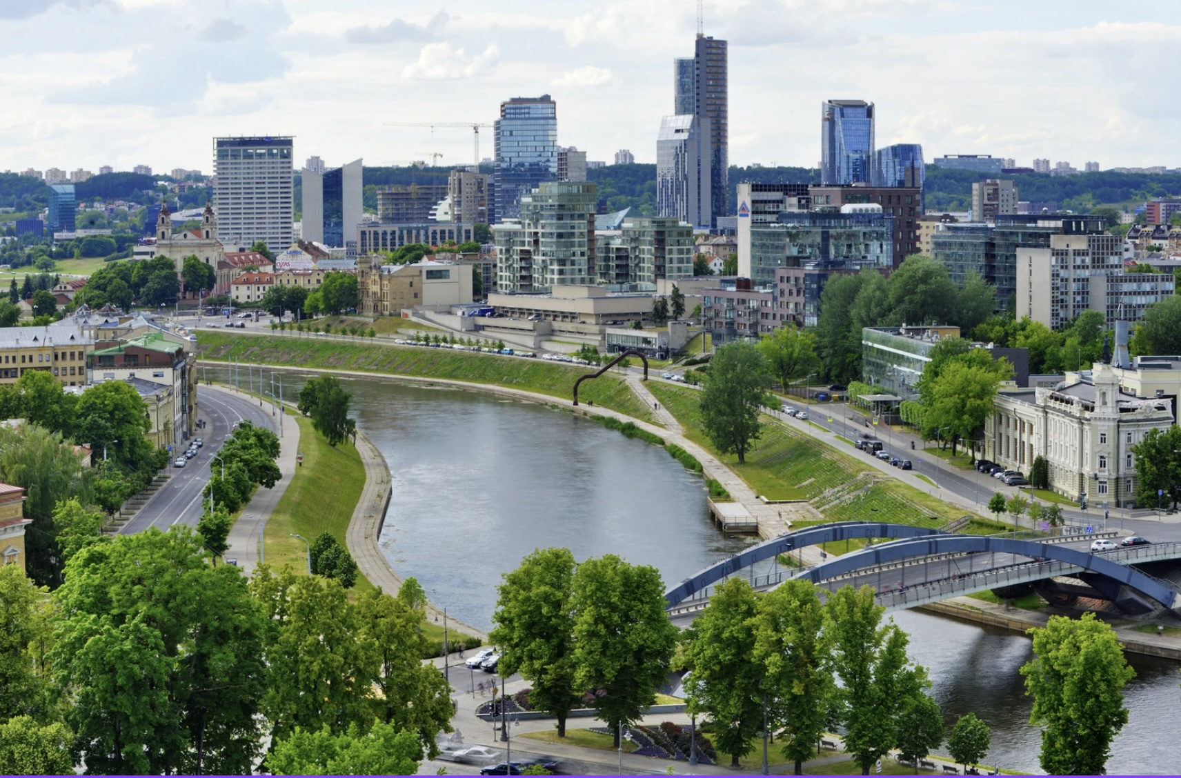 Планов по повторному закрытию границы с Беларусью пока нет; подготовлен законопроект, направленный на пожилых людей; бесплатные еловые и сосновые ветки и другие новости Vilnius