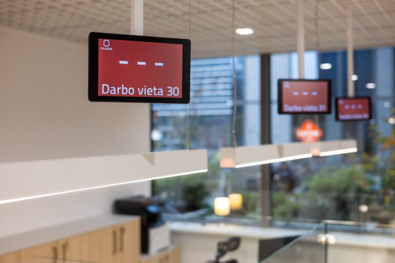 Комментарий Науседы о реакции Беларуси на закрытие границы, напоминание об истечении срока действия паспорта, новый центр по обслуживанию клиентов и другие новости