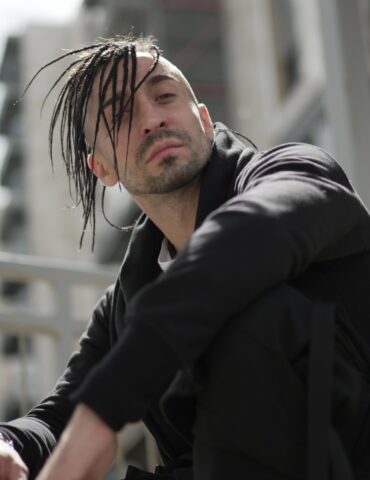 Денис Клявер & Gonopolsky - «Фиолетово-синий»