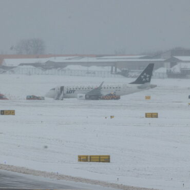 Причины инцидента с самолётом в Вильнюсском аэропорту, почтоматы вместо почтовых отделений, 2-е место Вильнюса после Дубая и другие новости