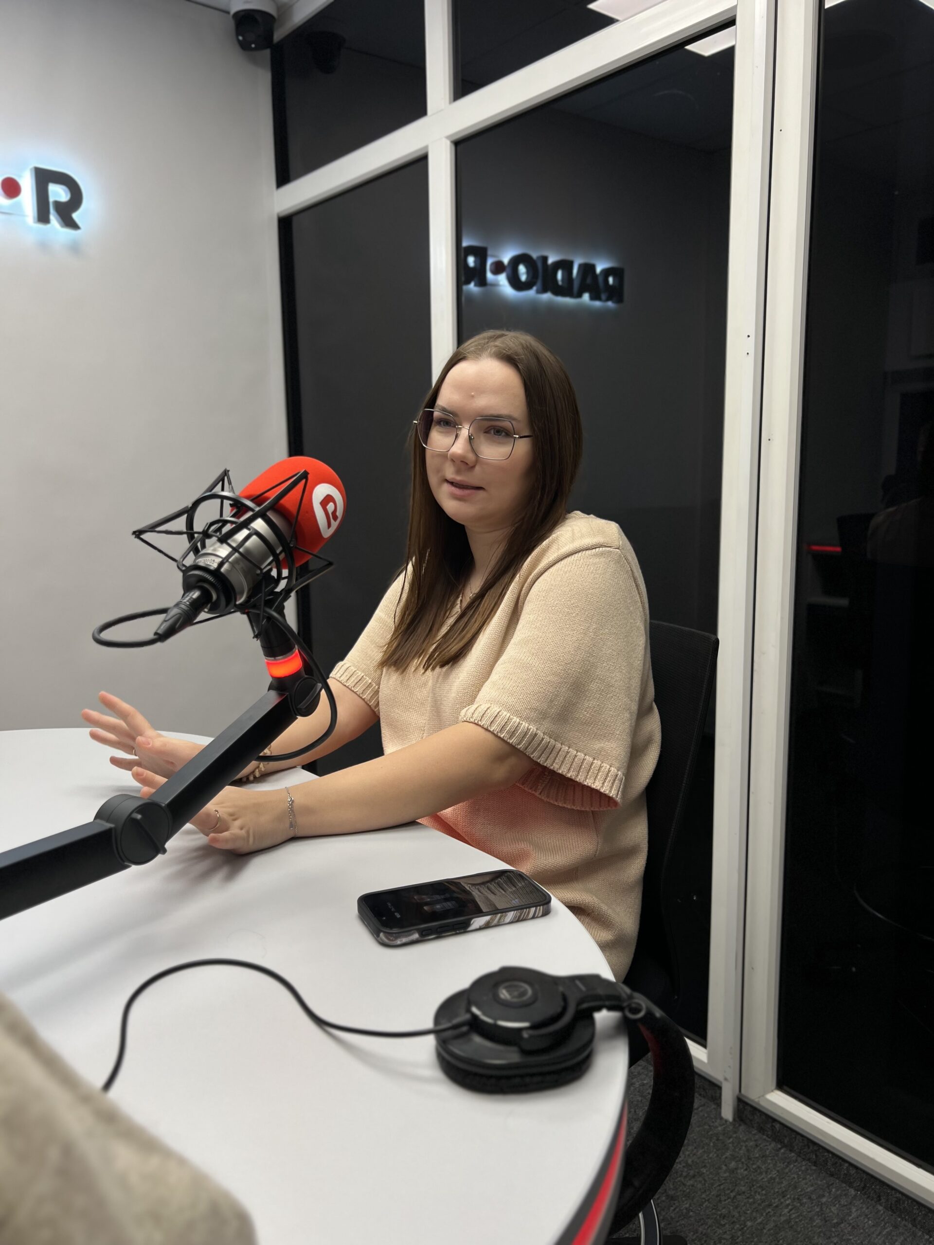 В программе «Соль и перец» — офтальмолог Елизавета Скуб: о том, как беречь зрение, почему не стоит верить «чудо-очкам» и когда пора идти к врачу В программе «Соль и перец» — офтальмолог Елизавета Скуб: о том, как беречь зрение, почему не стоит верить «чудо-очкам» и когда пора идти к врачу