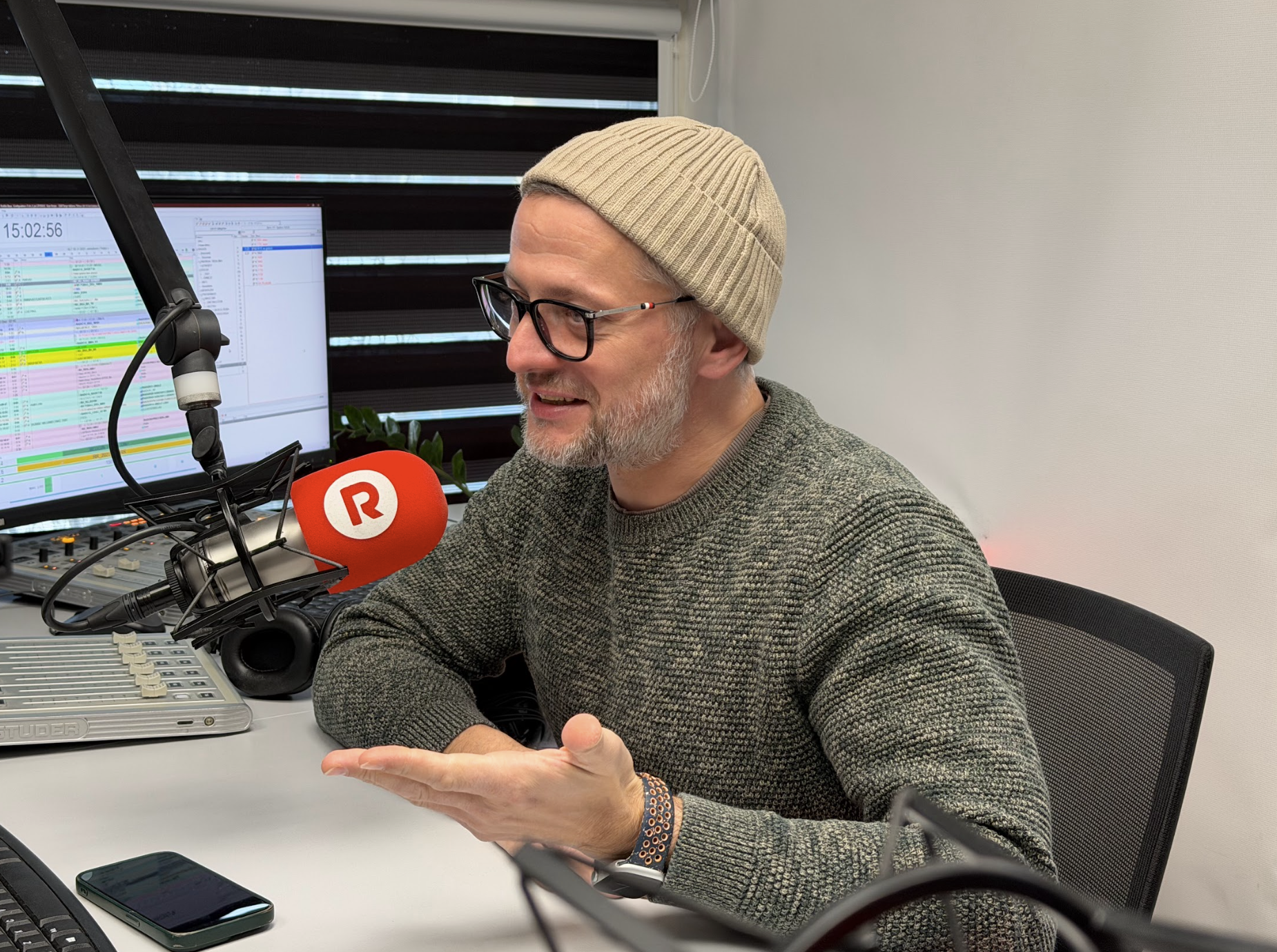 В программе «Хороший день с Женей Соленковым» — эксперт по кибербезопасности Юрий Михайлов: о том, как нас обманывают, как защититься и почему дети особенно уязвимы