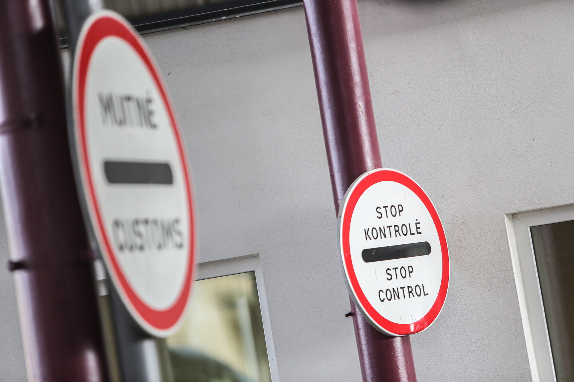 Планов по повторному закрытию границы с Беларусью пока нет; подготовлен законопроект, направленный на пожилых людей; бесплатные еловые и сосновые ветки и другие новости Julius Kalinskas/BNS