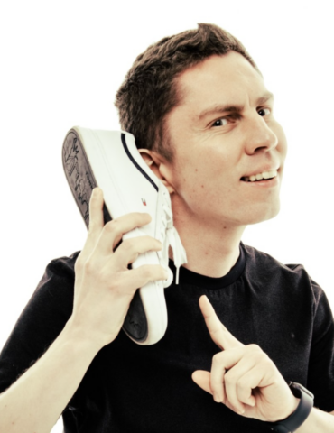 В программе «Соль и перец» — Антон Герасимов. В Вильнюсе впервые выступят резиденты рижского Stand Up клуба