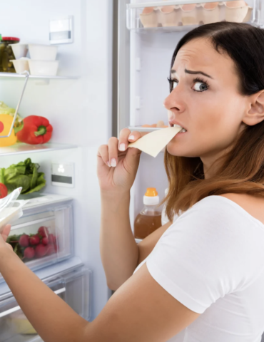 Лайфхак: как сделать так, чтобы сыры не засыхали в холодильнике