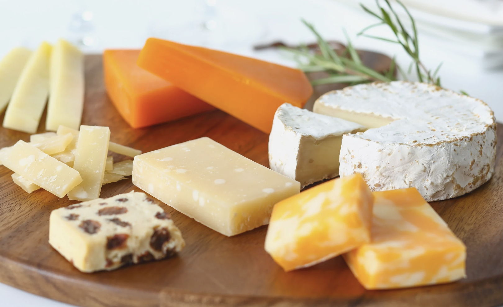 Лайфхак: как сделать так, чтобы сыры не засыхали в холодильнике Лайфхак: как сделать так, чтобы сыры не засыхали в холодильнике