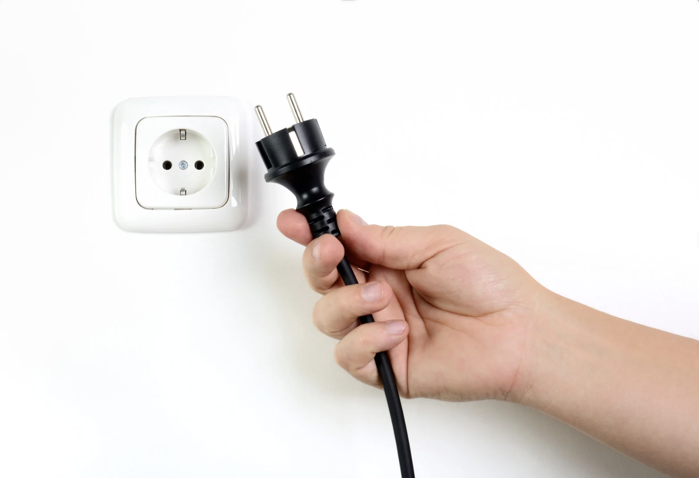 Неизменная санкционная политика в отношении Беларуси, статус городка для 10 деревень Вильнюсского района, предупреждение JUDU о возможности опоздания транспорта и другие новости Elektra