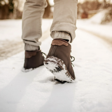 Лайфхак: как сделать так, чтобы снег не прилипал к обуви