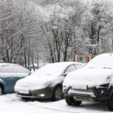 Реальная опасность заснеженного автомобиля, консультации по полигону для жителей Кампчяместиса, ответственность за сосульки на зданиях и другие новости