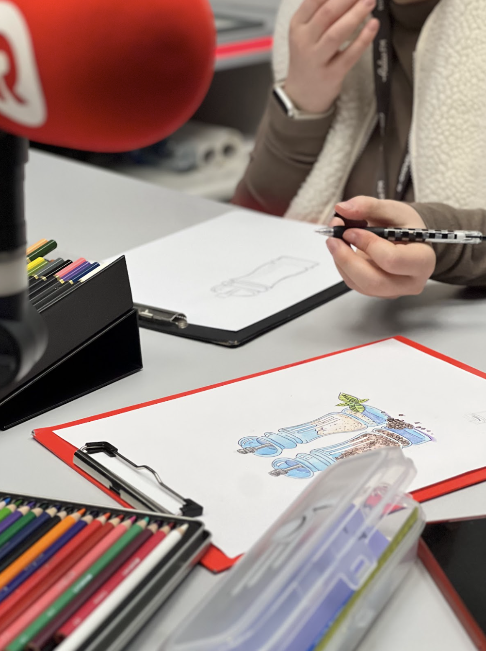 «Рисовать могут все»: Оксана Ражко — о фантазии, творчестве и суперспособностях детей и взрослых