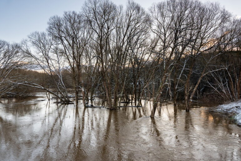 В Литве сохраняется высокий риск наводнений из-за таяния льда
